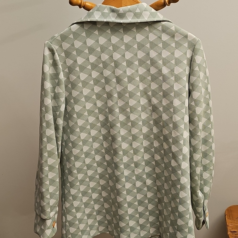 Women’s Light Green Patterned Button-Up Jacket - Picture 5 of 6
